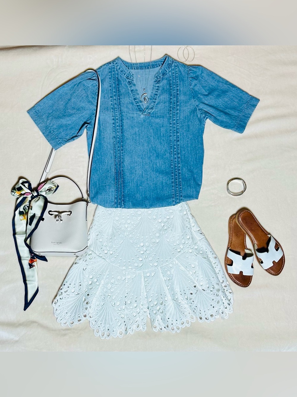 Denim V-neck Short Sleeved Top/Blouse Size: M